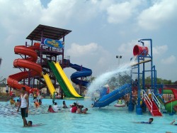 Wahan Permainan Air " Water joy "